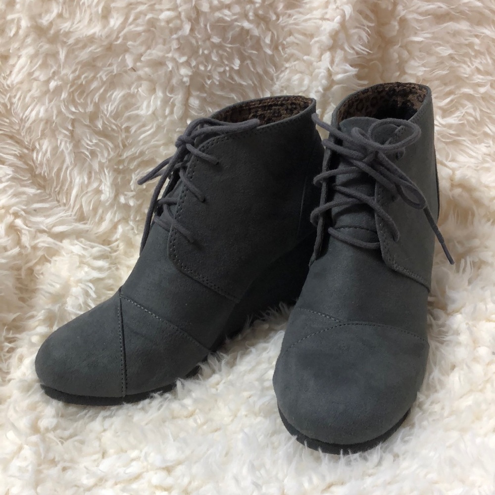 Cityclassified Heeled Booties